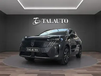 Usado Peugeot 3008 Allure 136 CV (100 kW) 2024 Gris SUV