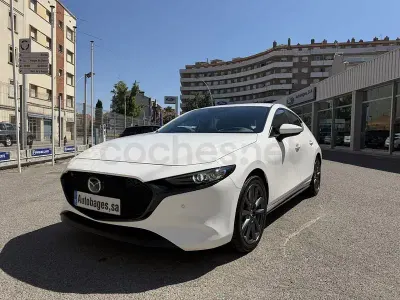 Usado Mazda 3 Center-Line 186 CV (136 kW) 2025 Blanco Berlina