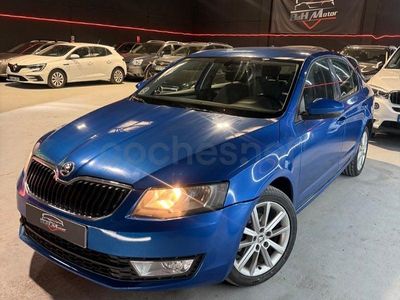 Usado Skoda Octavia Ambition 110 CV (80 kW) 2015 Azul Utilitario