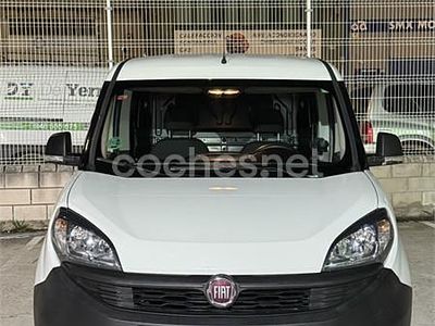 Blanco Usado 2011 Fiat Doblò Monovolumen | 7999 € (Caro)