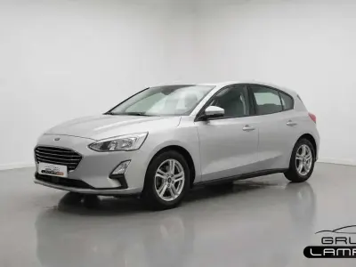 Usado Ford Focus Trend+ 120 CV (88 kW) 2022 Plateado Utilitario
