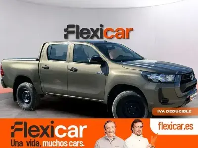 Usado Toyota HiLux 150 CV (110 kW) 2021 Verde Pickup/Camioneta
