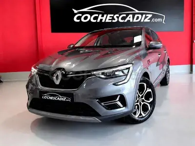 Usado Renault Arkana Zen 145 CV (106 kW) 2022 Gris / plata SUV