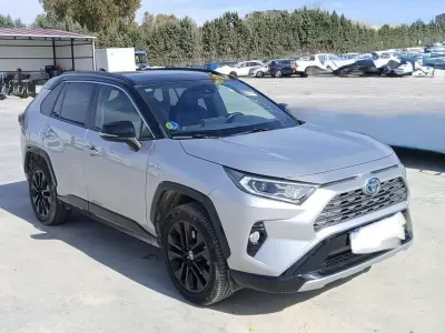 Käytetty Toyota RAV4 Hybrid Style 218 HP (160 kW) 2022 Harmaa Katumaasturi