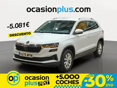 Usado Skoda Karoq Selection 115 CV (84 kW) 2024 Blanco SUV