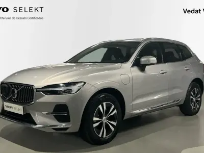 Käytetty Volvo XC60 Core 350 HP (257 kW) 2024 Harmaa Katumaasturi