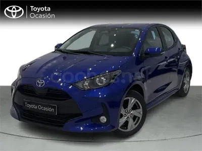 Usado Toyota Yaris Hybrid Active 116 CV (85 kW) 2025 Azul Berlina