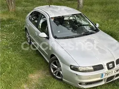 Usado Seat Leon FR 150 CV (110 kW) 2003 Gris / plata Utilitario