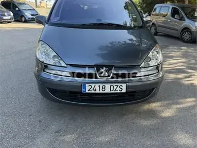 Usado Peugeot 807 130 CV (95 kW) 2006 Gris / plata Monovolumen