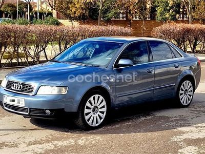 Gris / plata Usado 2002 Audi A4 S-Line Berlina | 3500 € (Precio justo)