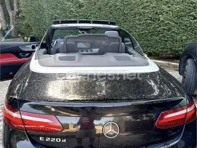 Usado Mercedes E220 170 CV (125 kW) 2018 Negro Descapotable