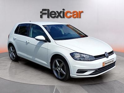 Usado VW Golf VII Advance 116 HP (85 kW) 2019 Branco Sedan