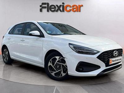 Blanco Usado 2024 Hyundai i30 Berlina | 17.490 € (Buen precio)