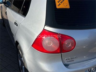 Usado VW Golf IV Sportline 105 CV (77 kW) 2004 Gris / plata Berlina