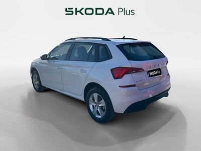 Usado Skoda Kamiq Active 95 CV (69 kW) 2022 Blanco SUV