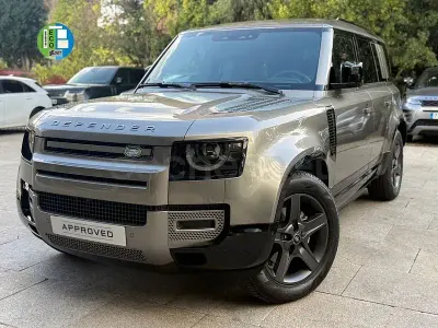 Usado Land Rover Defender SE 249 CV (183 kW) 2025 Gris / plata SUV