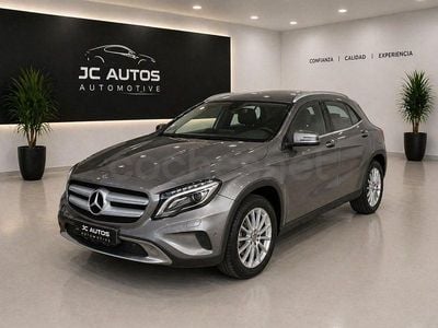 Begagnad Mercedes GLA200 Style 156 HK (114 kW) 2016 Beige SUV