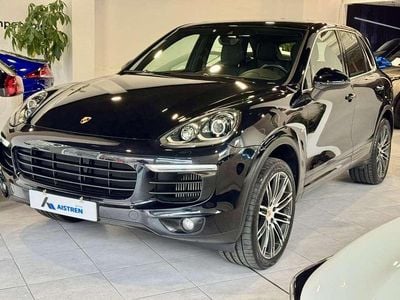 Negro Usado 2015 Porsche Cayenne SUV | 46.300 €