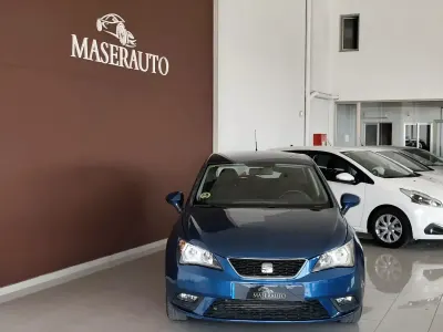 Usado Seat Ibiza Style 105 CV (77 kW) 2014 Azul