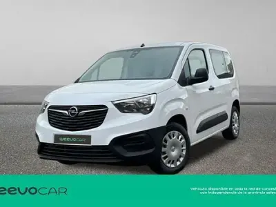 Usado Opel Combo-e Life Edition 100 kW (136 CV) 2023 Blanco Monovolumen