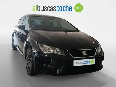 Usado Seat Leon Style 130 CV (95 kW) 2019 Negro