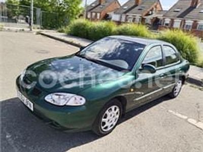Verde Usado 2000 Hyundai Lantra GLS Berlina | 1550 €