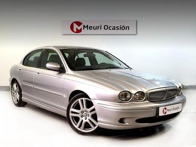 Gris Usado 2005 Jaguar X-type Executive Berlina | 6800 € (Caro)