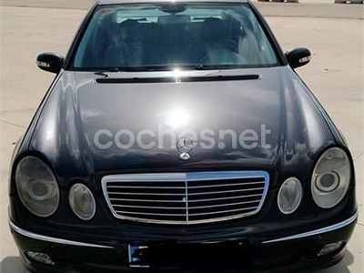 Usado Mercedes E320 Avantgarde 197 CV (144 kW) 2003 Negro Berlina
