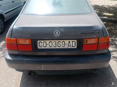 Occasion VW Vento 75 ch (55 kW) 1992 Gris Berline