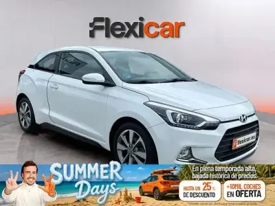 Usado Hyundai i20 84 CV (61 kW) 2017 Blanco Utilitario
