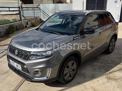 Gris / plata Usado 2022 Suzuki Vitara SUV | 17.500 € (Precio justo)