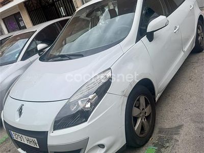 Usado Renault Scénic III Dynamique 110 CV (80 kW) 2011 Blanco Monovolumen