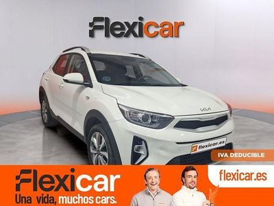 Usado Kia Stonic 84 CV (61 kW) 2023 Blanco SUV