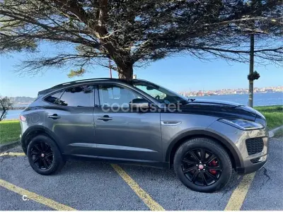Usado Jaguar E-Pace R-Dynamic 180 CV (132 kW) 2020 Gris / plata SUV