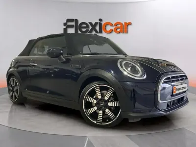 Usado Mini Cooper 136 CV (100 kW) 2023 Azul Utilitario