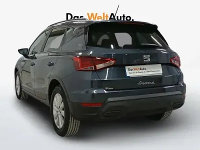 Usado Seat Arona Style 110 CV (80 kW) 2023 Gris SUV