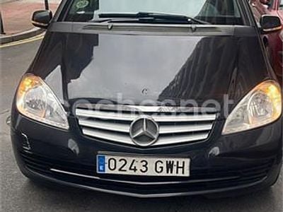 Usado Mercedes A180 Elegance 109 CV (80 kW) 2010 Negro Monovolumen