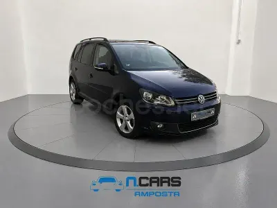 Usado VW Touran Advance 105 CV (77 kW) 2013 Azul Monovolumen