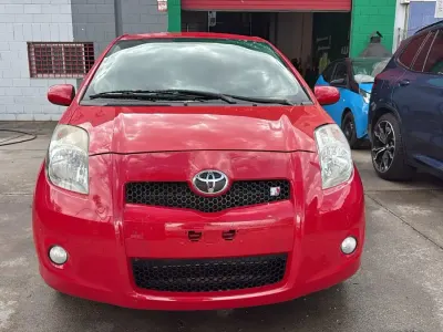 Używany Toyota Yaris 134 KM (98 kW) 2008 Czerwony Hatchback