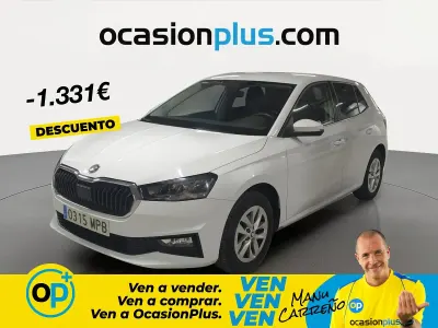 Usado Skoda Fabia Selection 95 CV (69 kW) 2024 Blanco Utilitario