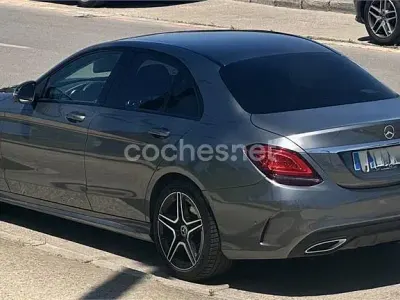 Usado Mercedes C200 160 CV (117 kW) 2020 Gris / plata Berlina