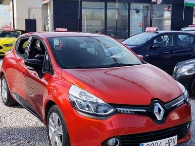 Usado Renault Clio IV 90 CV (66 kW) 2014 Rojo Utilitario