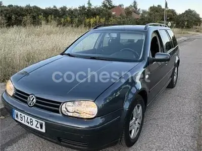 Usado VW Golf IV Highline 110 CV (80 kW) 2000 Azul Familiar