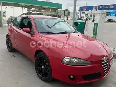 Używany Alfa Romeo 147 120 KM (88 kW) 2006 Czerwony Hatchback