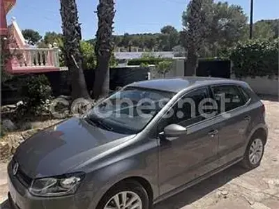 Usado VW Polo 90 CV (66 kW) 2017 Gris / plata Berlina