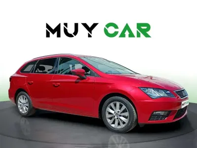 Usado Seat Leon ST Style 131 CV (96 kW) 2020 Rojo Familiar