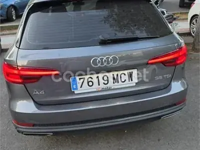 Usado Audi A4 Advanced Plus 150 CV (110 kW) 2019 Gris / plata Familiar