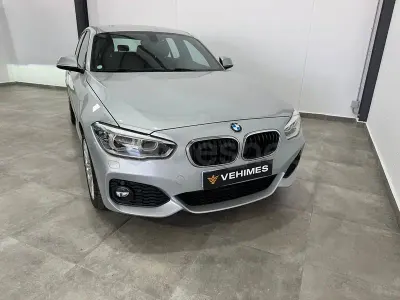 Usado BMW 118 150 CV (110 kW) 2017 Gris / plata Berlina