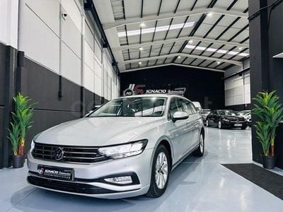 Usado VW Passat Business 122 CV (89 kW) 2021 Gris / plata Familiar