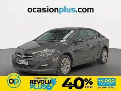 Usado Opel Astra Selective 140 CV (102 kW) 2014 Gris Berlina